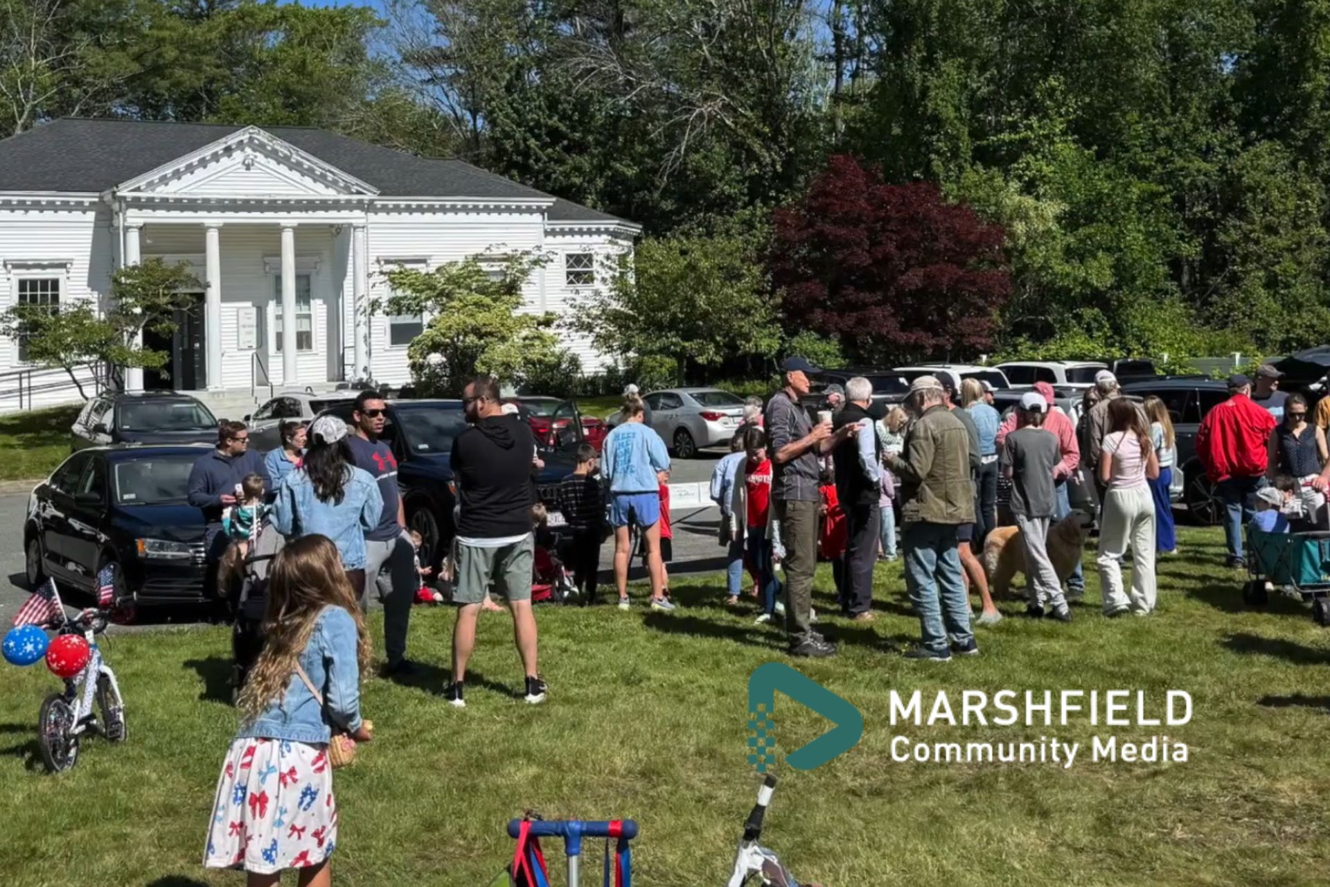 Friendship Hall Holiday Trolley Ride 2025